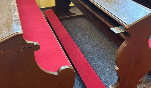 Topení a sedáky do kostelů